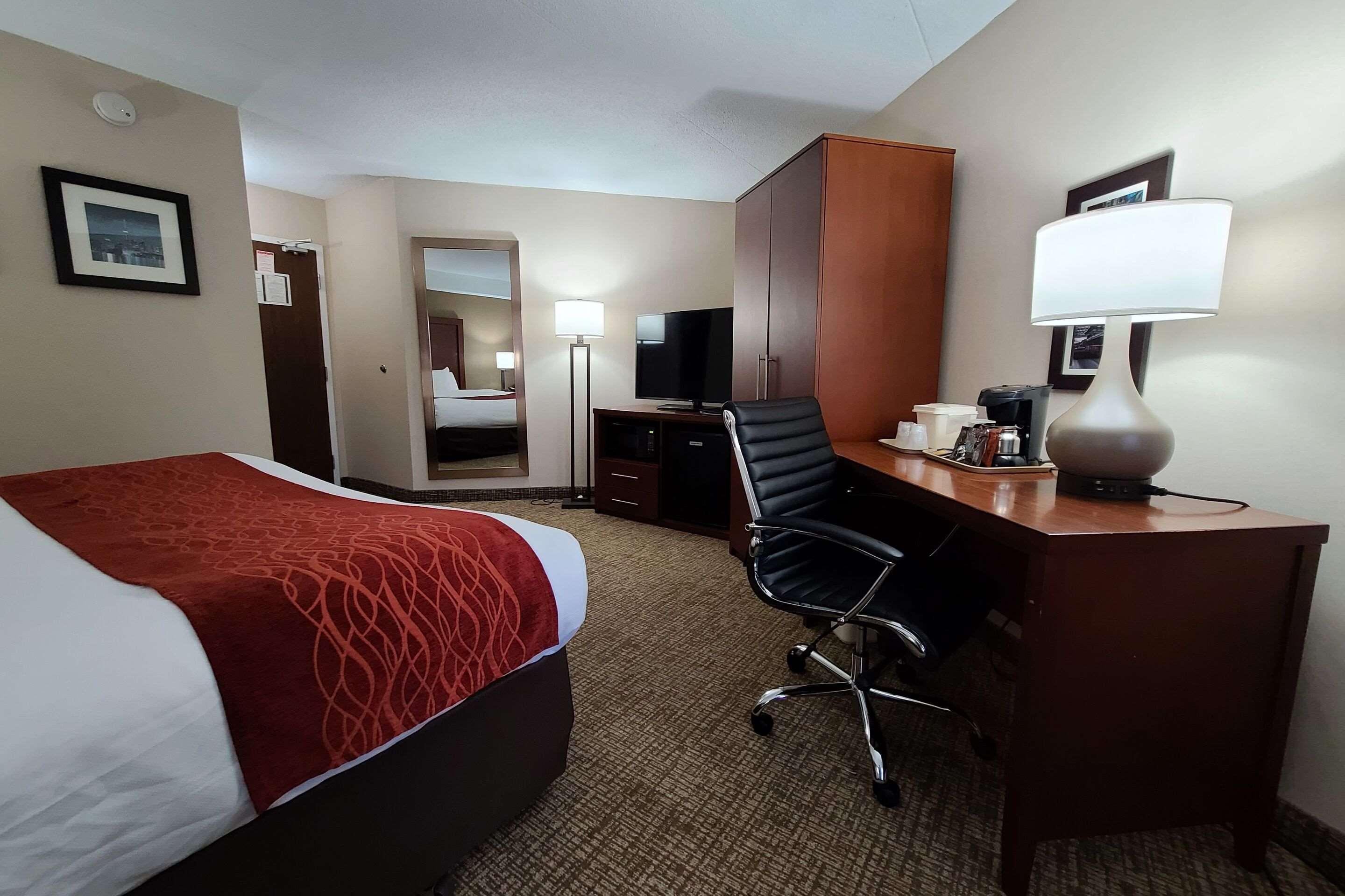 Comfort Inn Toronto North Esterno foto