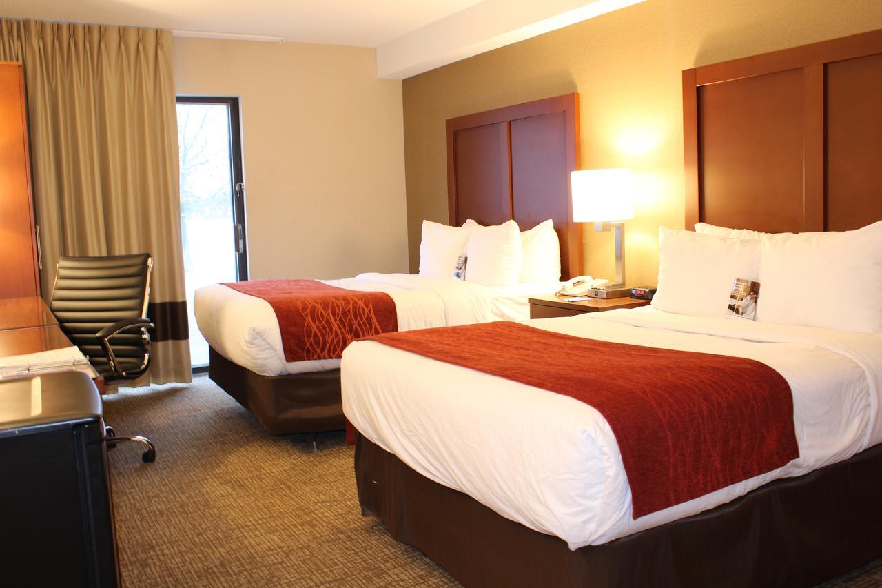 Comfort Inn Toronto North Esterno foto