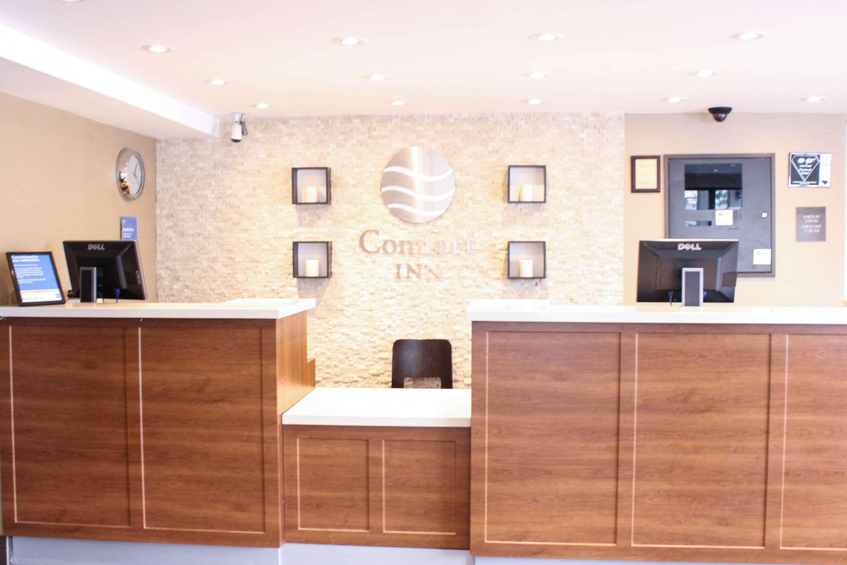 Comfort Inn Toronto North Esterno foto