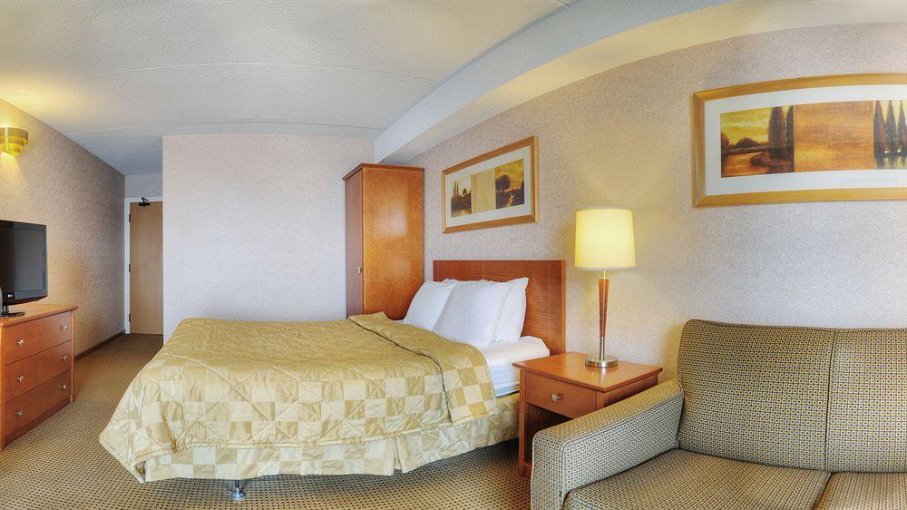 Comfort Inn Toronto North Esterno foto