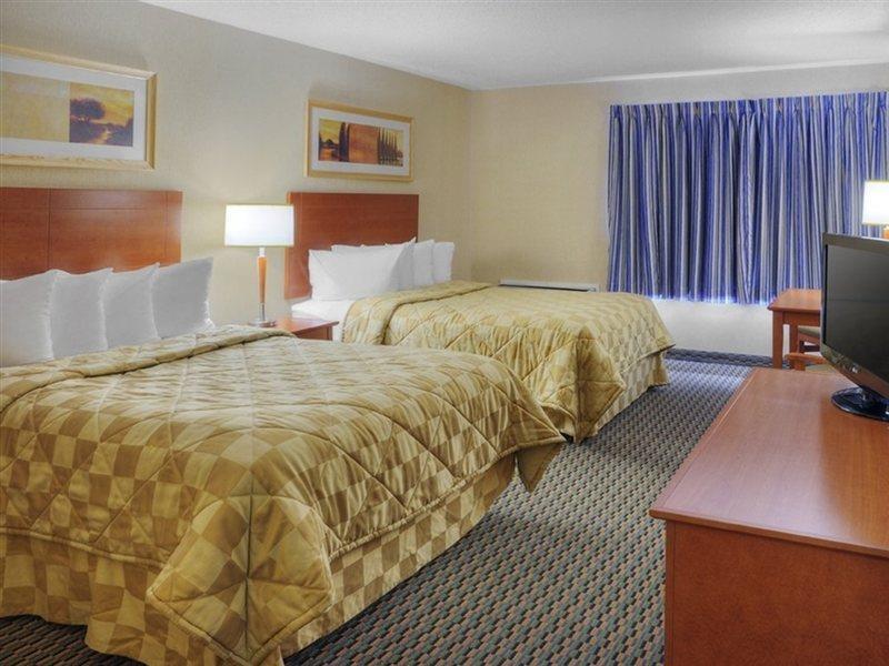 Comfort Inn Toronto North Esterno foto